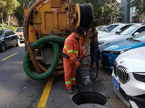 西乡排污管道清淤